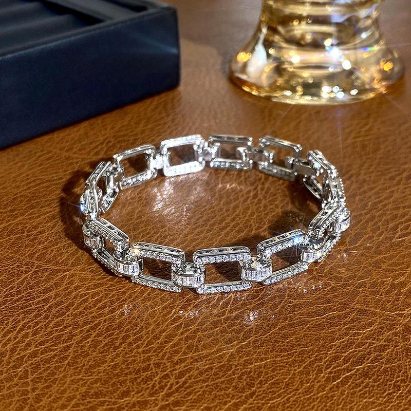 Huitan Gorgeous Brilliant Zirconia Bracelets for Women Luxury High Quality for Wedding Party Fashion Lady Accessories 17.5cm
Huitan Gorgeous Brilliant Zirconia Bracelets for Women Luxury High Quality for Wedding Party Fashion Lady Accessories 17.5cm