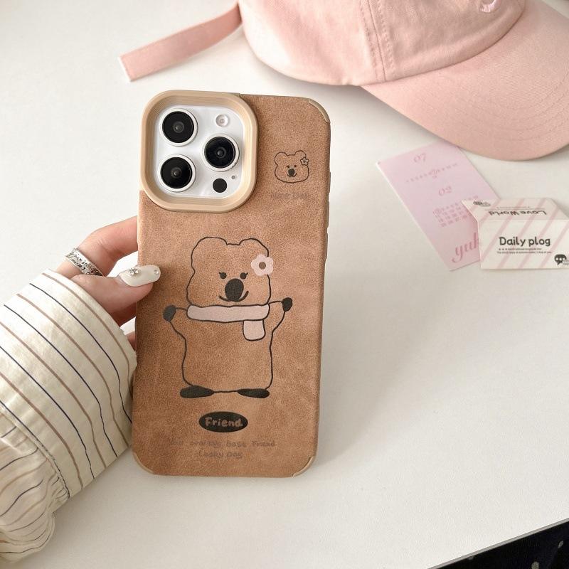 Cute Hug Scarf Bear Suitable for IPhone16promax Mobile Phone Case Apple 15 Autumn and Winter Leather Pattern 14/XR Apple XS
Cute Hug Scarf Bear Suitable for IPhone16promax Mobile Phone Case Apple 15 Autumn and Winter Leather Pattern 14/XR Apple XS