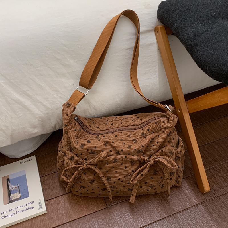 New Large Capacity Crossbody Bag Floral Retro Shoulder Bag Korean Fashi Trendy Comfortable and Versatile Texture Storage Bags коричневий
New Large Capacity Crossbody Bag Floral Retro Shoulder Bag Korean Fashi Trendy Comfortable and Versatile Texture Storage Bags коричневий