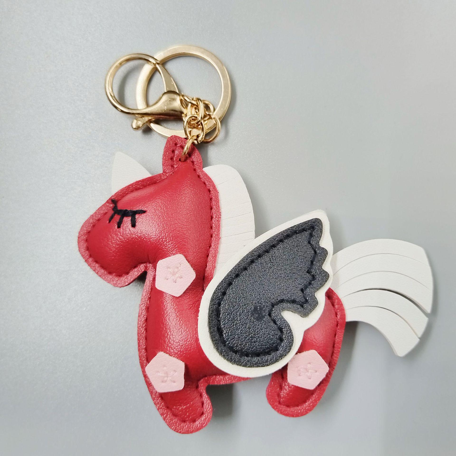 Creative Double-Sided Leather Unicorn Bag Charm: Color Contrast 3D Handmade Pegasus Keychain Pendant красный
Creative Double-Sided Leather Unicorn Bag Charm: Color Contrast 3D Handmade Pegasus Keychain Pendant красный