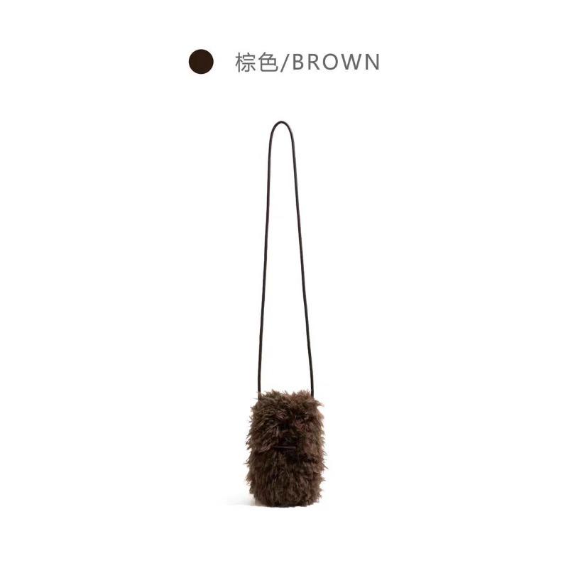 Orange girl Korean retro furry women s bag autumn and winter new messenger bag exquisite niche shoulder bag коричневый
Orange girl Korean retro furry women s bag autumn and winter new messenger bag exquisite niche shoulder bag коричневый