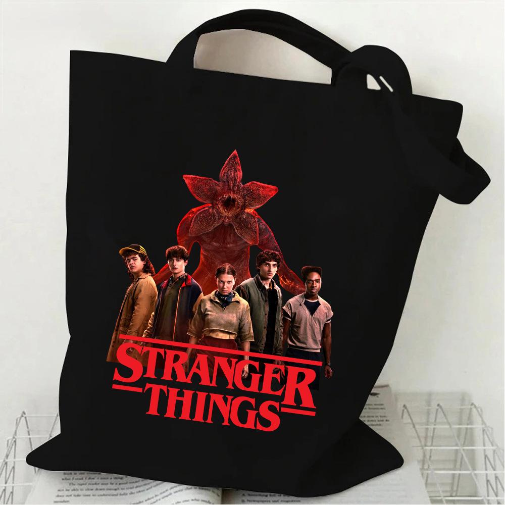 Стильна студентська полотняна сумка через плече Stranger Things 39*34cm
Стильна студентська полотняна сумка через плече Stranger Things 39*34cm