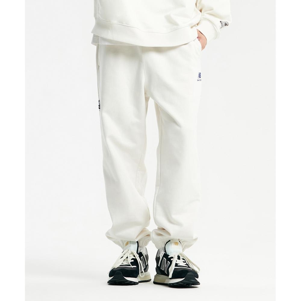 Брюки-джоггеры с начесом NEW BALANCE NBMLD42923/UNI TEAM STACKED СВОБОДНОГО КРОЯ (КРЕМОВЫЙ ЦВЕТ)
Брюки-джоггеры с начесом NEW BALANCE NBMLD42923/UNI TEAM STACKED СВОБОДНОГО КРОЯ (КРЕМОВЫЙ ЦВЕТ)