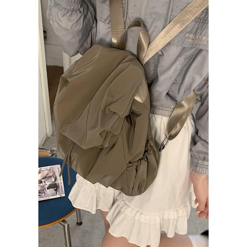 Casual nylon cloth bag women s 2025 new fashion Korean backpack collegiate style large-capacity mountaineering travel bag зелений
Casual nylon cloth bag women s 2025 new fashion Korean backpack collegiate style large-capacity mountaineering travel bag зелений