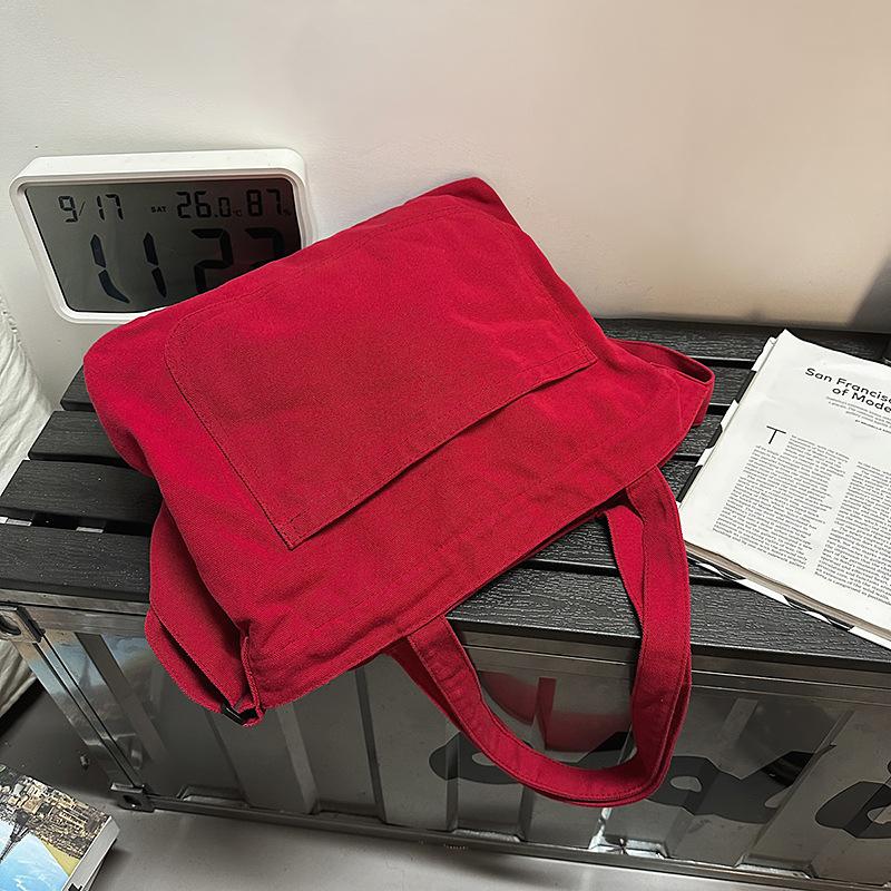 Niche retro canvas bag bag women s large-capacity messenger bag student casual shoulder bag красный
Niche retro canvas bag bag women s large-capacity messenger bag student casual shoulder bag красный