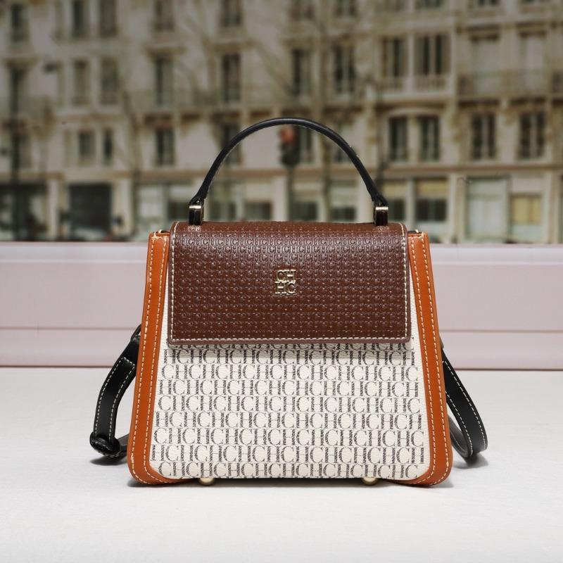 New fashion versatile handbag versatile women s bag niche retro messenger bag Length 20cm, width 9.5cm, height 16cm
New fashion versatile handbag versatile women s bag niche retro messenger bag Length 20cm, width 9.5cm, height 16cm