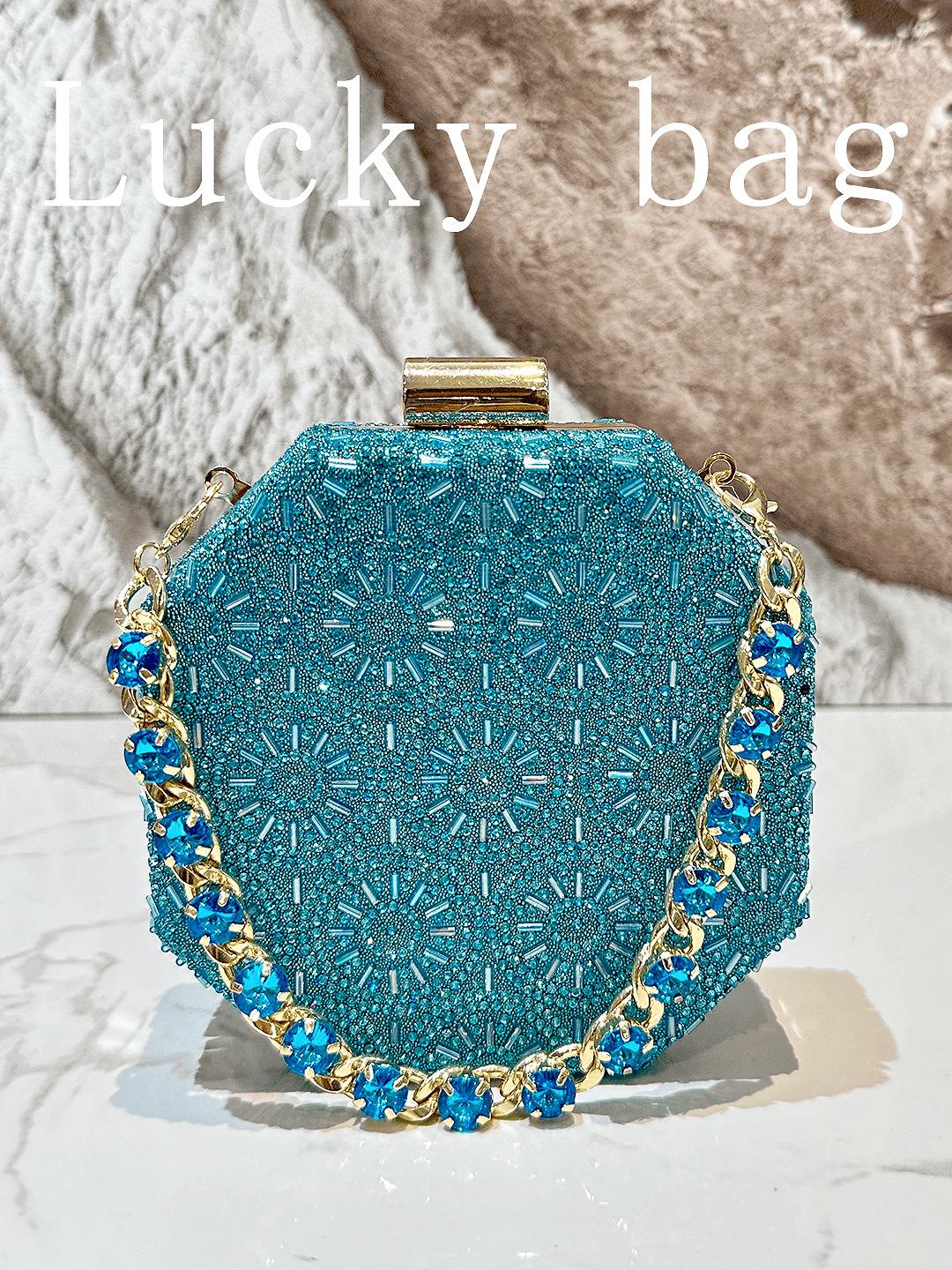 Boutique Rhinestone Clutch Purse Metal Clutches for Women Party Evening Handbags Prom Crystal Clutch Minaudiere Bag,Mini синий
Boutique Rhinestone Clutch Purse Metal Clutches for Women Party Evening Handbags Prom Crystal Clutch Minaudiere Bag,Mini синий