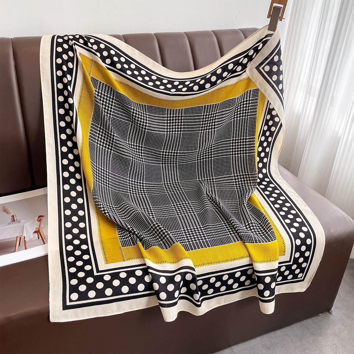90*90cm Abstract Printed Square Scarf For Women Imitation Silk Scarves Bandanas Luxury Beach Shawl Wraps Elegant Travel Hijab
90*90cm Abstract Printed Square Scarf For Women Imitation Silk Scarves Bandanas Luxury Beach Shawl Wraps Elegant Travel Hijab