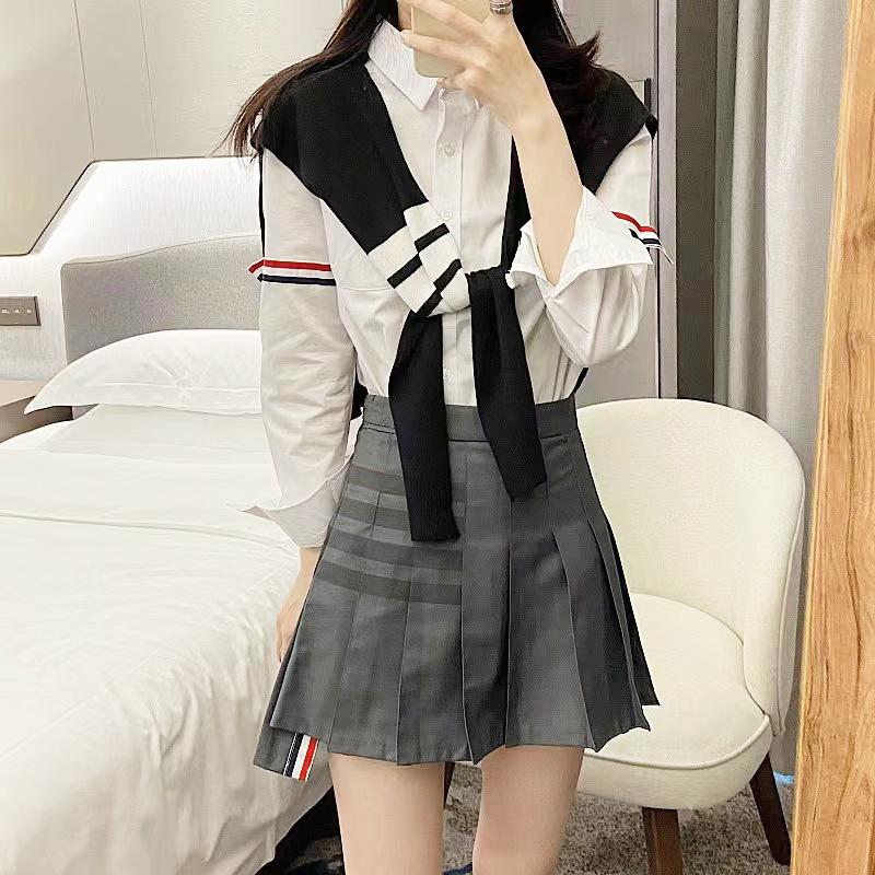 College Style Striped Knit Shawl: Lightweight, Age-Reducing Scarf with Knot Design for Neck Protection
College Style Striped Knit Shawl: Lightweight, Age-Reducing Scarf with Knot Design for Neck Protection