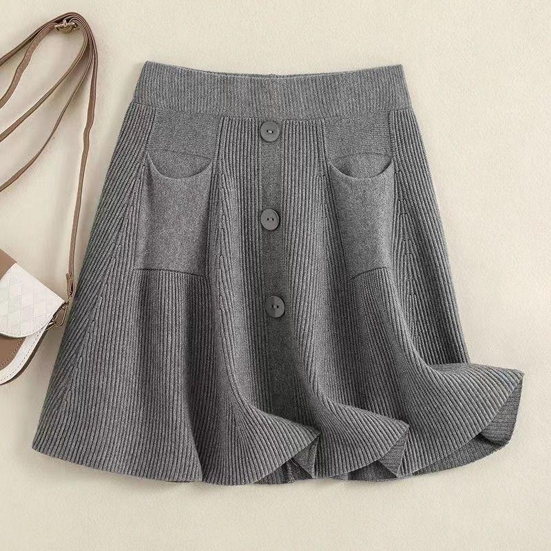 Women s Plus Size Korean Style High-Waisted Elastic Knit A-Line Short Skirt - Slimming Design with Textured Finish One size (80-120 cm) сірий колір
Women s Plus Size Korean Style High-Waisted Elastic Knit A-Line Short Skirt - Slimming Design with Textured Finish One size (80-120 cm) сірий колір