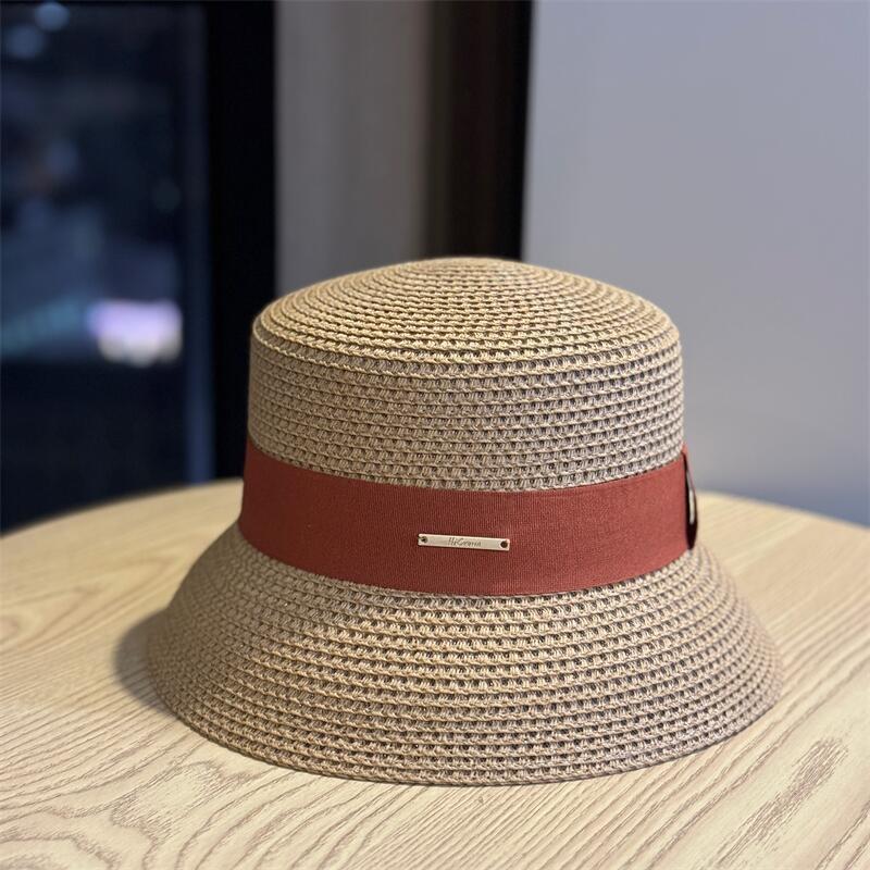Beach straw hat for women, summer outing flat-top sun hat, sun protection, UV protection, stylish, large head circumference, French-style hat Adult54-60Adjustable темного кольору хакі
Beach straw hat for women, summer outing flat-top sun hat, sun protection, UV protection, stylish, large head circumference, French-style hat Adult54-60Adjustable темного кольору хакі