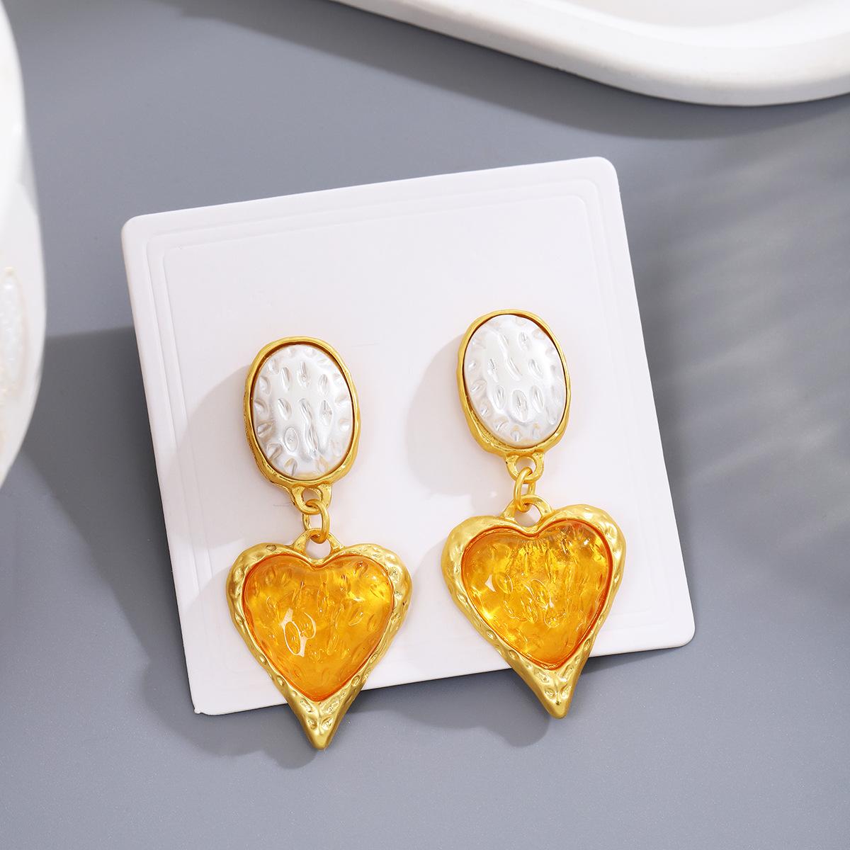 Light Luxury Medieval Geometric Oval Earrings, Retro Temperament Pleated Love Resin Earrings For Women
Light Luxury Medieval Geometric Oval Earrings, Retro Temperament Pleated Love Resin Earrings For Women
