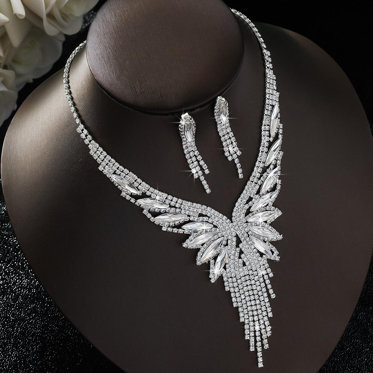 3PC Women s Fashion Copper Inlaid Diamond Claw Chain Geometric Tassel Necklace Earrings Zircon Set Wedding Party Festival Gift
3PC Women s Fashion Copper Inlaid Diamond Claw Chain Geometric Tassel Necklace Earrings Zircon Set Wedding Party Festival Gift