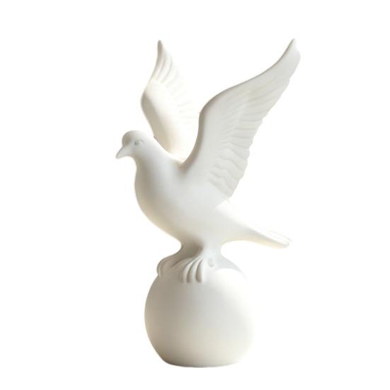 3D Printed White Bird Figurine Small Peace Bird on Ball Statue Small Decorative Bird Sculpture for Indoor Desk Shelf Decor білий
3D Printed White Bird Figurine Small Peace Bird on Ball Statue Small Decorative Bird Sculpture for Indoor Desk Shelf Decor білий