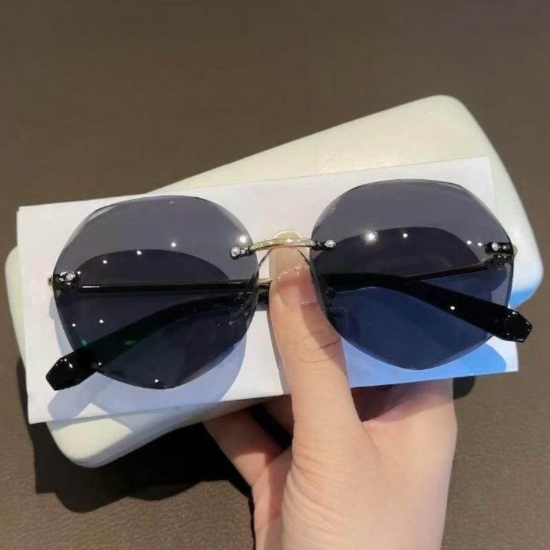 Geometric Oversized Sunglasses Octagonal Rimless Gradient Lens UV Protection Lightweight Frame for Outdoor Activities Women Men One Size
Geometric Oversized Sunglasses Octagonal Rimless Gradient Lens UV Protection Lightweight Frame for Outdoor Activities Women Men One Size