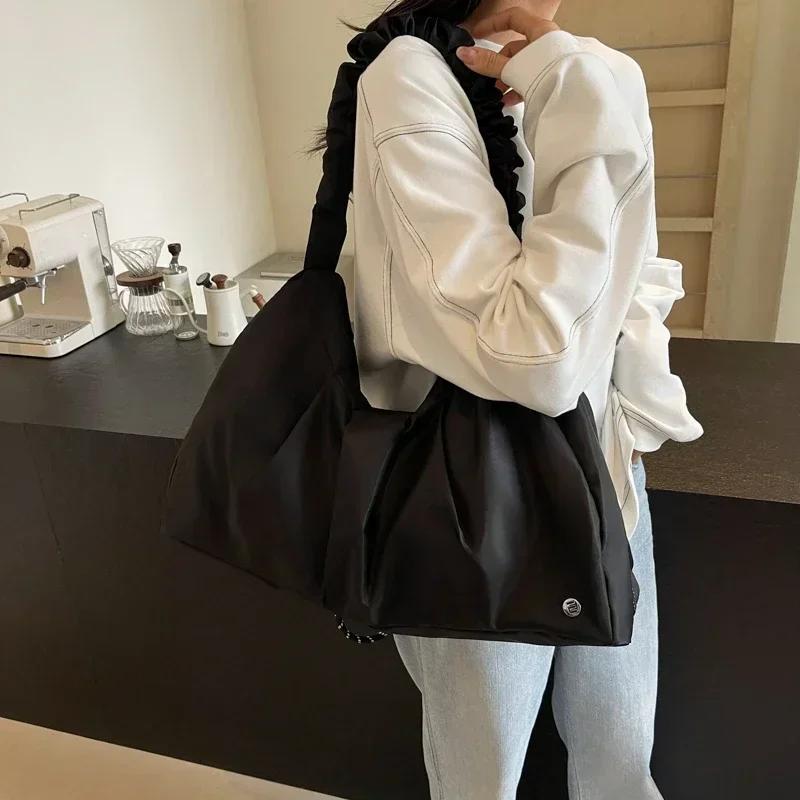 Мягкие прочные нейлоновые сумки через плечо большой вместимости на молнии, милая швейная линия, женственные, горячая распродажа, повседневные сумки для женщин