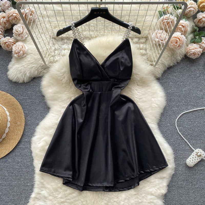 Accessible Luxury Pearl Suspender Skirt Summer New Arrival Niche Style Satin Black S
Accessible Luxury Pearl Suspender Skirt Summer New Arrival Niche Style Satin Black S