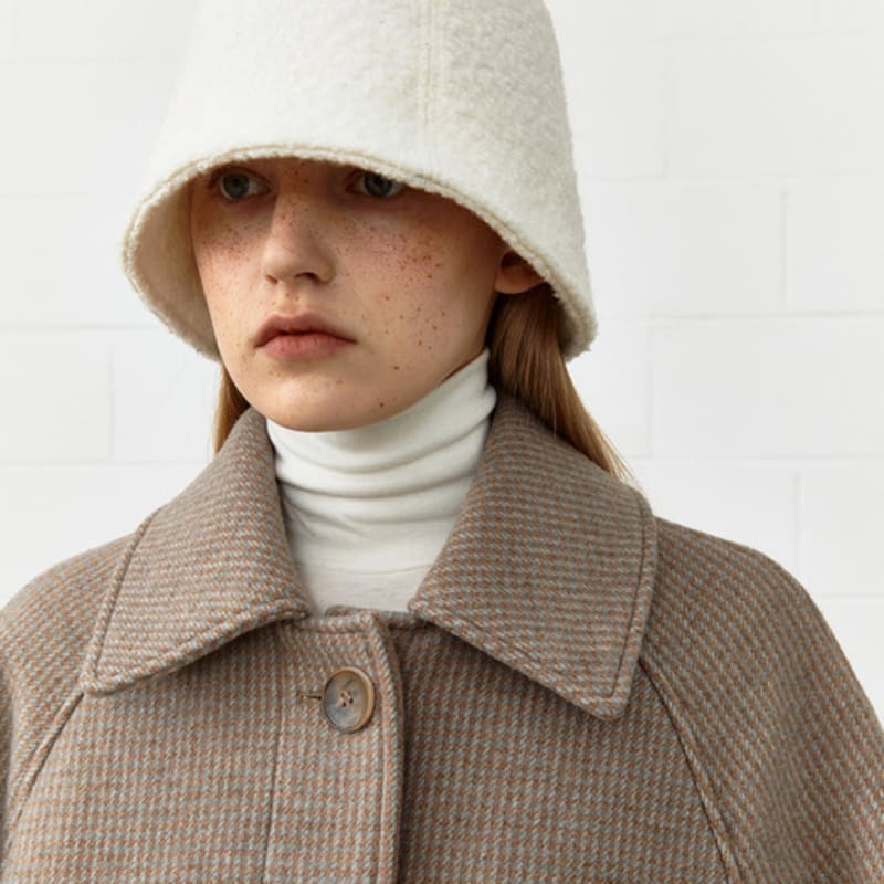 MOHAN TWW WOOL BOUCLE BUCKET HAT IVORY IVORY
MOHAN TWW WOOL BOUCLE BUCKET HAT IVORY IVORY