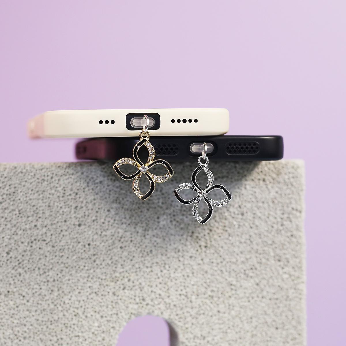 Lucky Clover Beautiful Phone Dust Stopper Decoration Accessories Pendant Suitable for iPhone for Samsung Type-C
Lucky Clover Beautiful Phone Dust Stopper Decoration Accessories Pendant Suitable for iPhone for Samsung Type-C