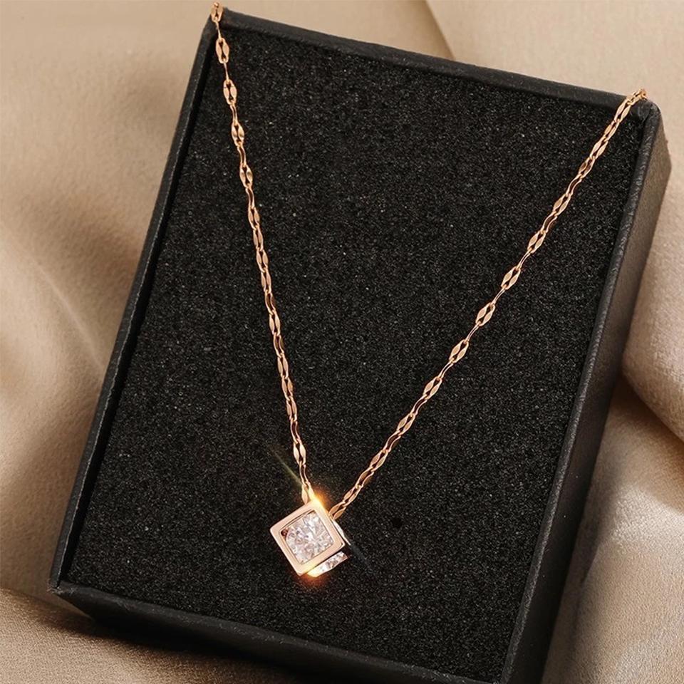 ZAKOL Classic Zircon Crystal Square Charm Stainless Steel Necklace For Women Korean Fashion Sexy Female Clavicle Chain Zircon
ZAKOL Classic Zircon Crystal Square Charm Stainless Steel Necklace For Women Korean Fashion Sexy Female Clavicle Chain Zircon