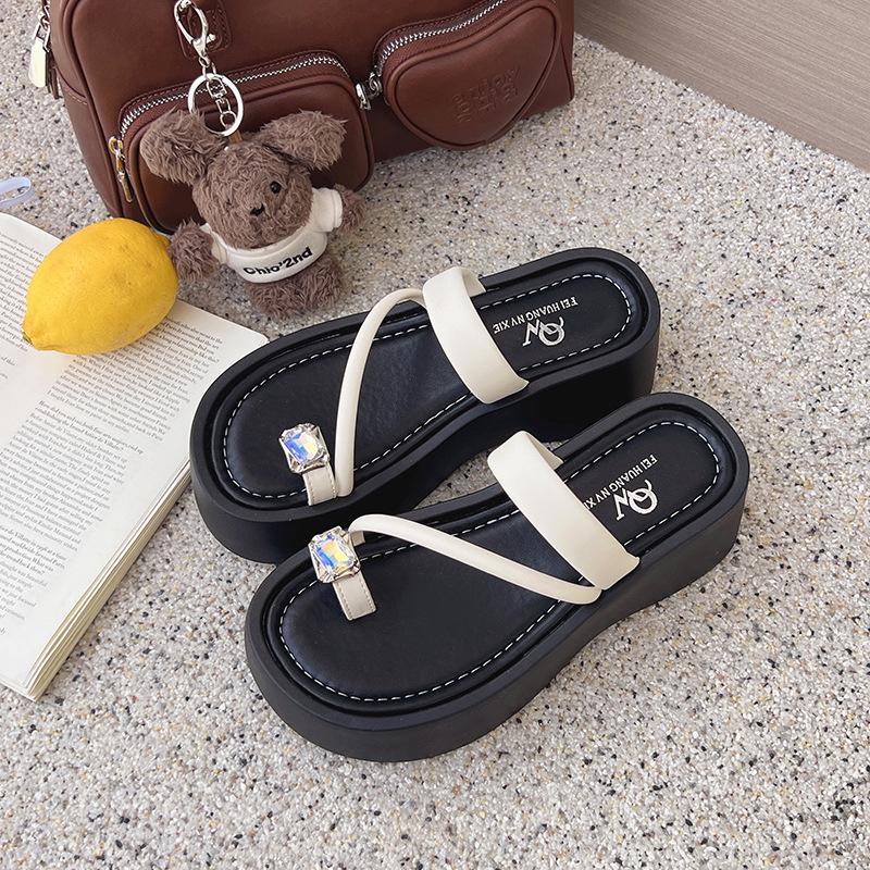 Французские толстоподошвенные туфли с пряжкой в виде сердца и стразами, однословные, на платформе, для девушек, новинка 2025 года, в стиле ретро-феи, трендовые, с юбкой, римские 40
Французские толстоподошвенные туфли с пряжкой в виде сердца и стразами, однословные, на платформе, для девушек, новинка 2025 года, в стиле ретро-феи, трендовые, с юбкой, римские 40