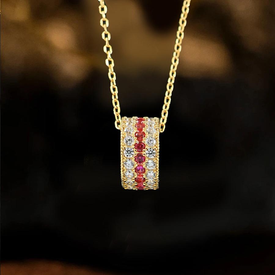Round small waist pendant necklace fashion light luxury collarbone chain niche versatile item decoration
Round small waist pendant necklace fashion light luxury collarbone chain niche versatile item decoration