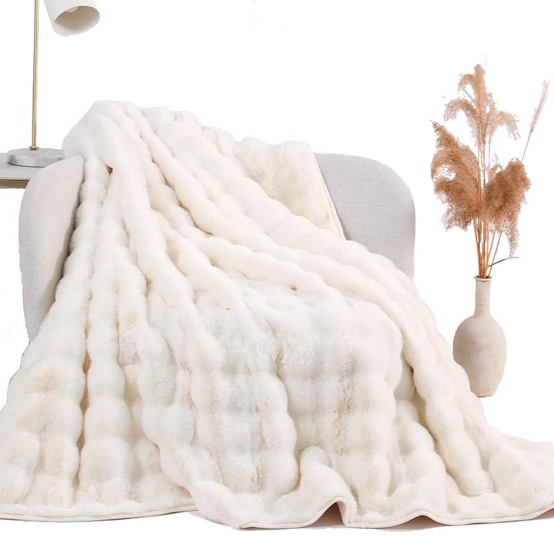 Linpure Faux Rabbit Fur Winter Throw Blanket
Linpure Faux Rabbit Fur Winter Throw Blanket