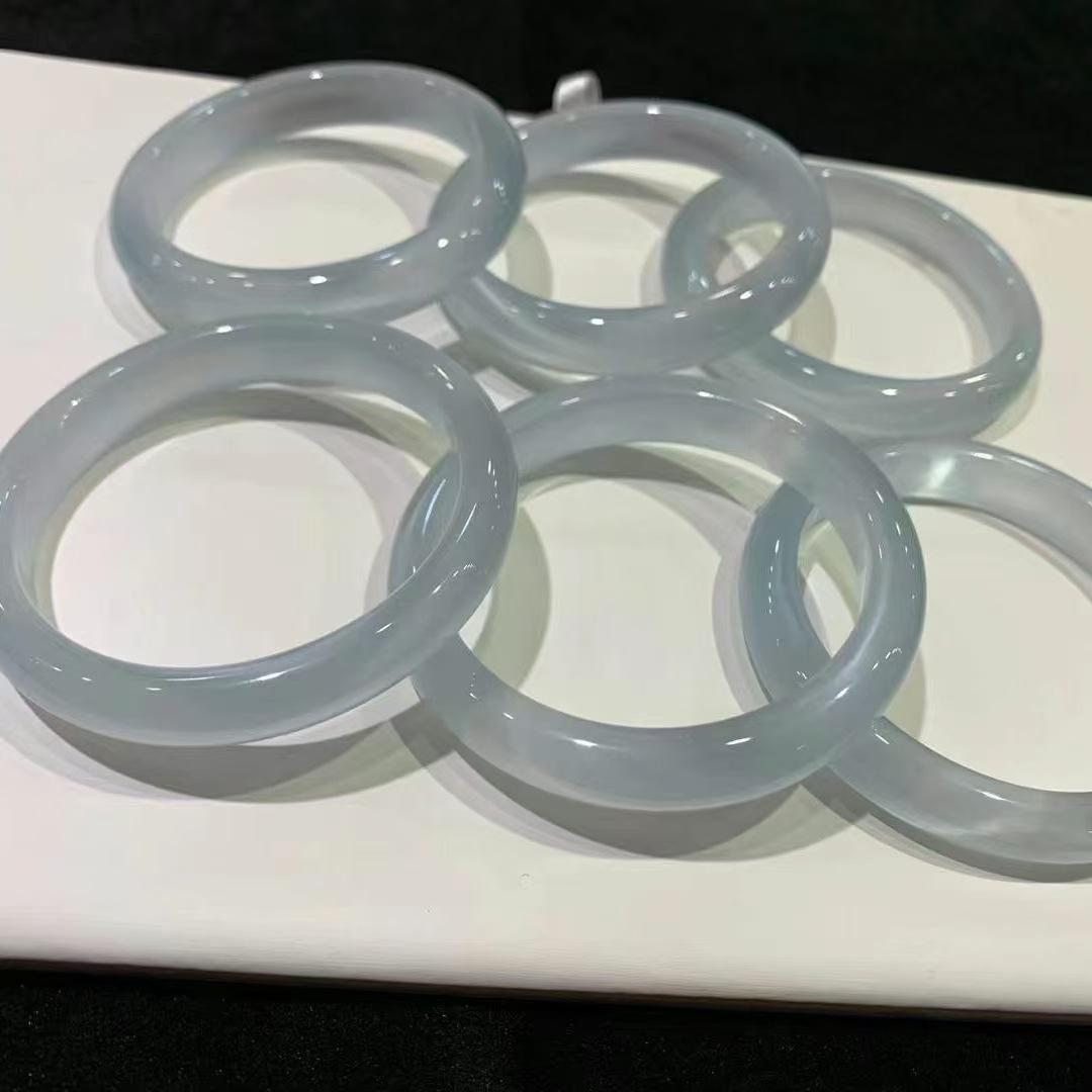 Exquisite Women s Cat Eye Bracelet: Purple, White, Moonlight, Ice, Translucent, Champagne, Green - Fine, Thick Style Inner Diameter 54-56mm
Exquisite Women s Cat Eye Bracelet: Purple, White, Moonlight, Ice, Translucent, Champagne, Green - Fine, Thick Style Inner Diameter 54-56mm