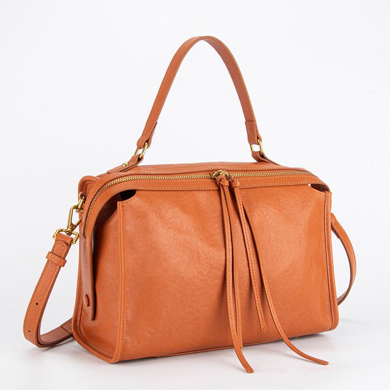 Leather Handbag Head Layer Leather One-shoulder Crossbody Luggage Bag Women Large Capacity Travel Commuter Pillow Bag Women
Leather Handbag Head Layer Leather One-shoulder Crossbody Luggage Bag Women Large Capacity Travel Commuter Pillow Bag Women