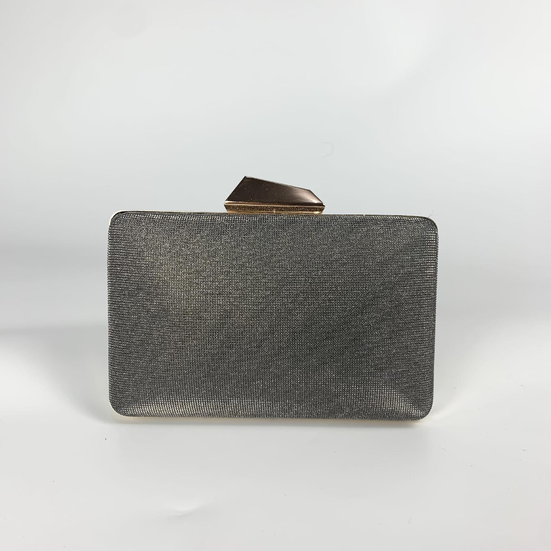 Wind flash dinner bag, diamond solid color clutch bag, simple and fashionable shoulder small satchel. чёрный
Wind flash dinner bag, diamond solid color clutch bag, simple and fashionable shoulder small satchel. чёрный
