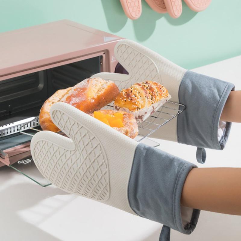 2Pcs Oven Gloves Silicone Thicken High Temperature Resistant Anti-burn Microwave Silicone Non-slip Gloves Kitchen Baking Mitt
2Pcs Oven Gloves Silicone Thicken High Temperature Resistant Anti-burn Microwave Silicone Non-slip Gloves Kitchen Baking Mitt