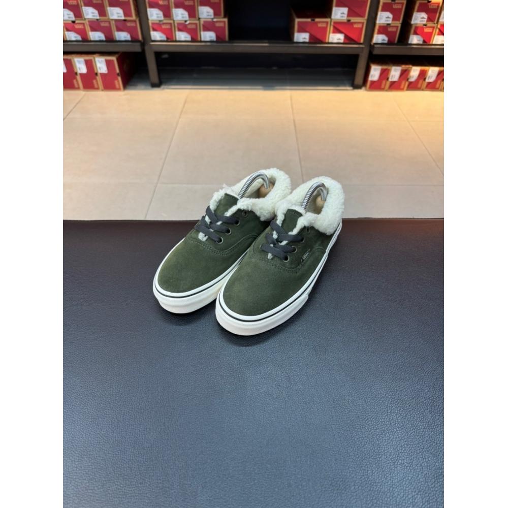 Vans Unisex Authentic Sherpa Sneakers Authentic Sherpa Grape Leaf Vn000cp4kcz Khaki/220
Vans Unisex Authentic Sherpa Sneakers Authentic Sherpa Grape Leaf Vn000cp4kcz Khaki/220
