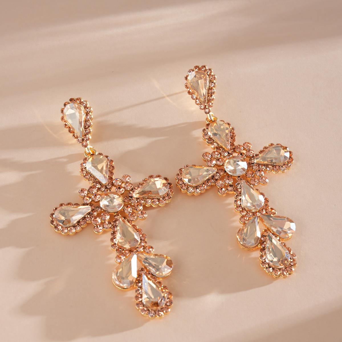 DIGADAGU Alloy Rhinestone Cross Geometric Dangle Earrings New Simple Exaggerated Earrings Women s Party Zircon Accessories золотистий
DIGADAGU Alloy Rhinestone Cross Geometric Dangle Earrings New Simple Exaggerated Earrings Women s Party Zircon Accessories золотистий