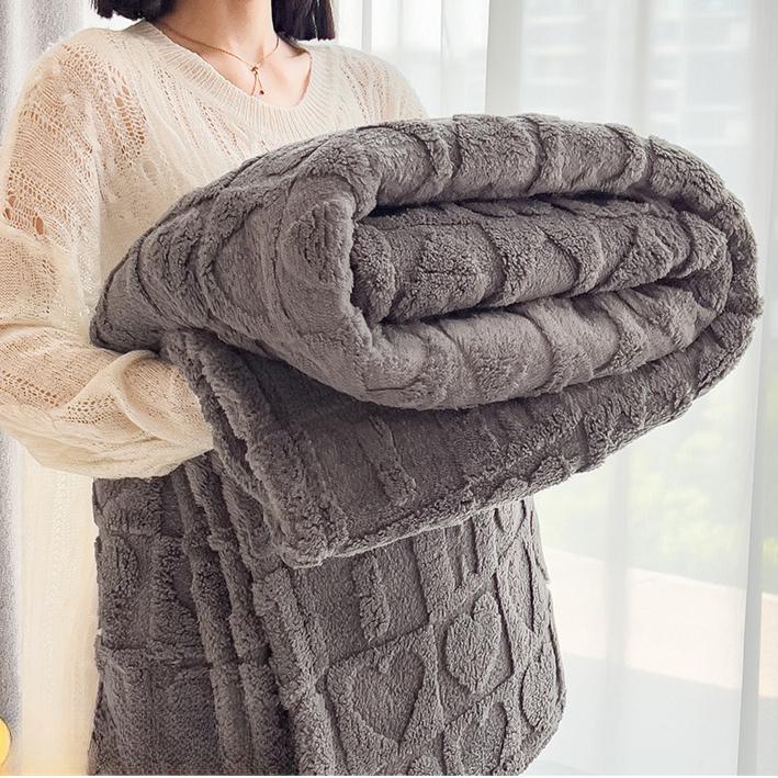 Одеяло из плюша с кроликом, простыня из утолщенного теплого молочного бархата, одеяло для дивана, покрывало для ворса, стеганое одеяло 100x150cm серый
Одеяло из плюша с кроликом, простыня из утолщенного теплого молочного бархата, одеяло для дивана, покрывало для ворса, стеганое одеяло 100x150cm серый