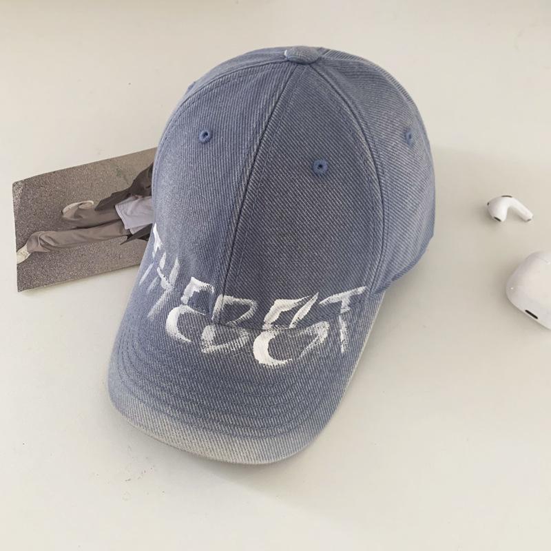 American retro washed old letter baseball cap wide brim big head circumference showing face small soft top cap L (59-65cm) large head circumference синій
American retro washed old letter baseball cap wide brim big head circumference showing face small soft top cap L (59-65cm) large head circumference синій