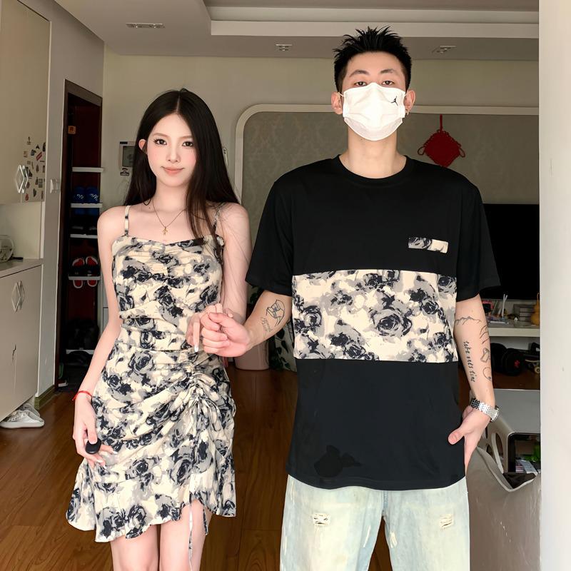 Trendy French Couple Set: Padded Print Camisole Dress & Men s Patchwork Round Neck T-Shirt L
Trendy French Couple Set: Padded Print Camisole Dress & Men s Patchwork Round Neck T-Shirt L