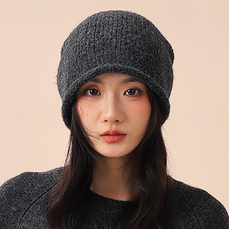 Retro crimped gray stack hat women s atmosphere warm knitted cold hat showing face small ear protectors wool hat One size fits all темно-сірий
Retro crimped gray stack hat women s atmosphere warm knitted cold hat showing face small ear protectors wool hat One size fits all темно-сірий