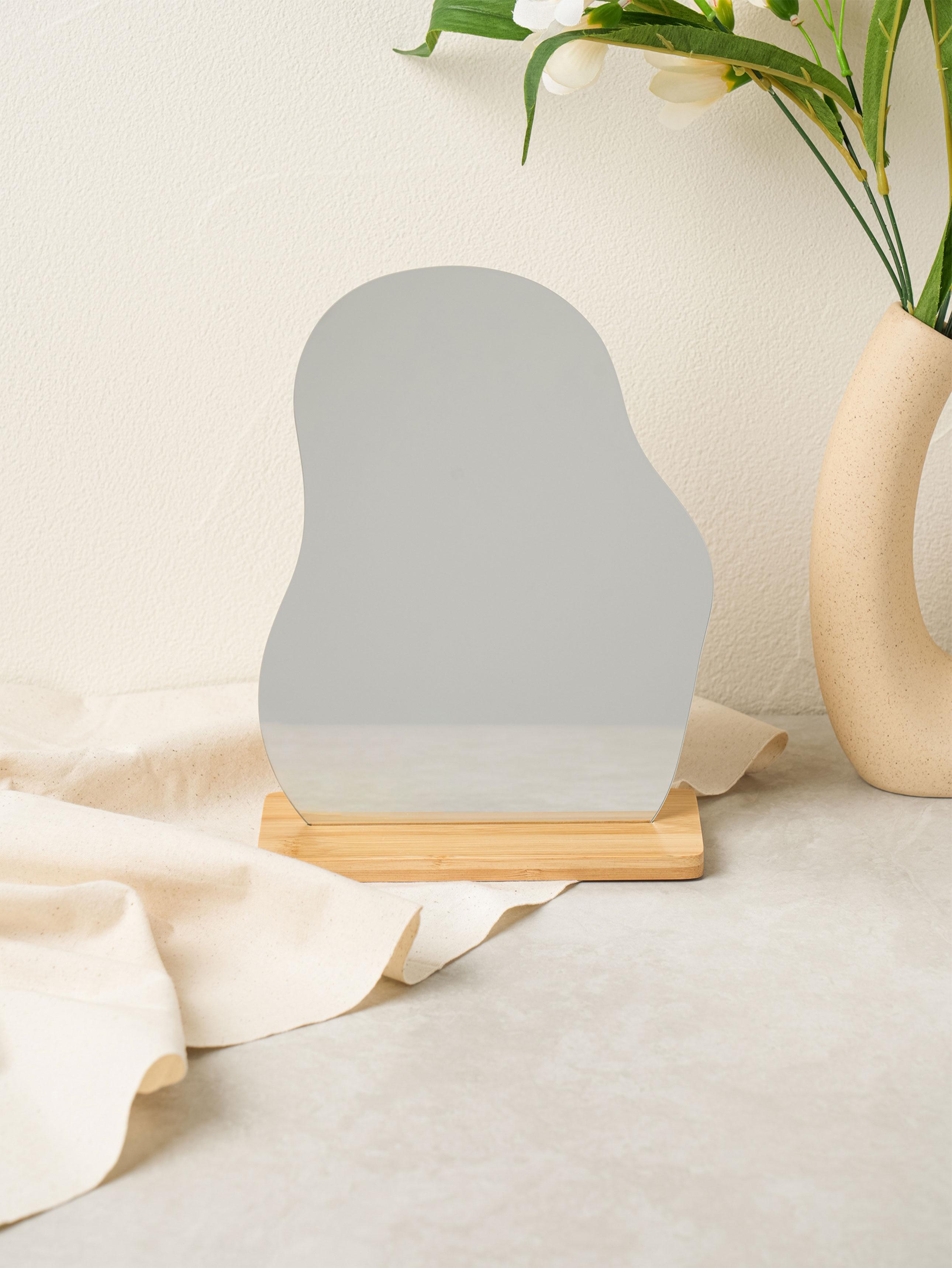 No-Frame Wavy Edge Freestanding Vanity Mirror 1ea
No-Frame Wavy Edge Freestanding Vanity Mirror 1ea