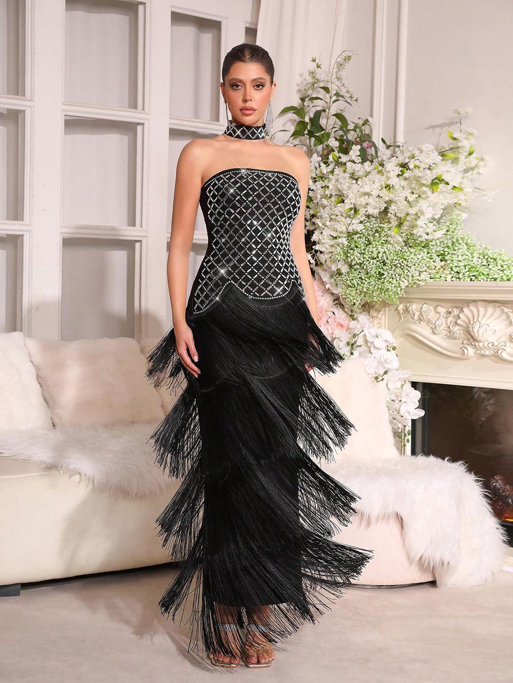 Elegant Strapless Rhinestone Tassel Bodycon Long Dress - Women s Party Gown XL чорний
Elegant Strapless Rhinestone Tassel Bodycon Long Dress - Women s Party Gown XL чорний