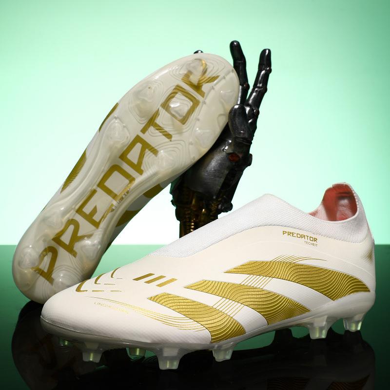 World Cup Soccer Shoes Male Teen Student Female Shattered Nails Spikes Competition Training Shoes 35
World Cup Soccer Shoes Male Teen Student Female Shattered Nails Spikes Competition Training Shoes 35
