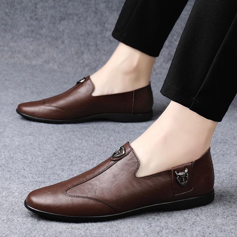 The first layer of autumn men s shoes cover their feet, driving shoes, one pedal, Doudou shoes, soft soles, breathable casual driving shoes, men 37 чорний
The first layer of autumn men s shoes cover their feet, driving shoes, one pedal, Doudou shoes, soft soles, breathable casual driving shoes, men 37 чорний