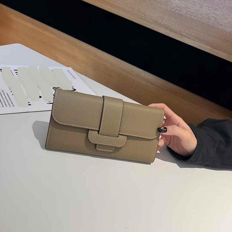 Кошелек из натуральной кожи, верхний слой коровьей кожи, кожа TC, длинный, тройного сложения женский кошелек, широкая кожаная пряжка, сумка через плечо 20.5x11x3.5CM
Кошелек из натуральной кожи, верхний слой коровьей кожи, кожа TC, длинный, тройного сложения женский кошелек, широкая кожаная пряжка, сумка через плечо 20.5x11x3.5CM