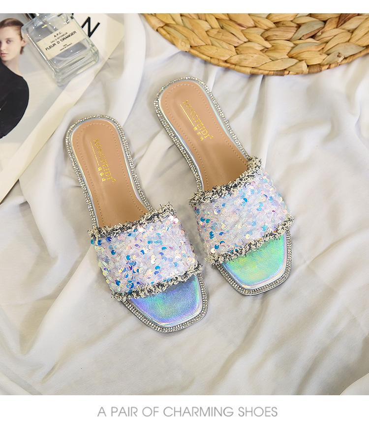 Знаменитые блестящие тапочки женские шлепанцы летние туфли с леопардовой подошвой женские сандалии с квадратным носком шлепанцы с пайетками и кисточками 5 белый
Знаменитые блестящие тапочки женские шлепанцы летние туфли с леопардовой подошвой женские сандалии с квадратным носком шлепанцы с пайетками и кисточками 5 белый