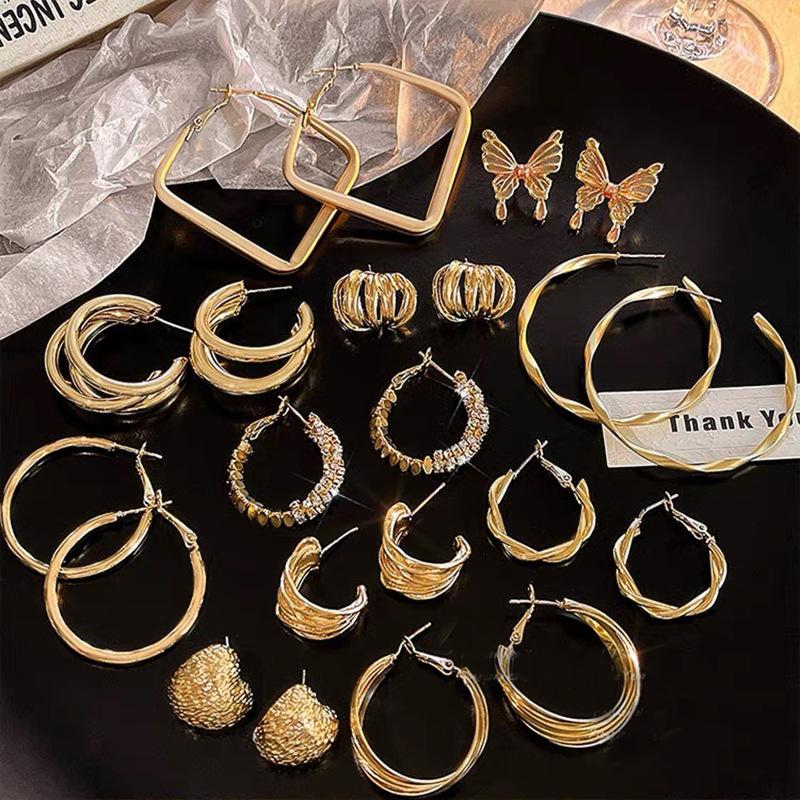 Gold geometric round earrings, individual cold style temperament earrings, fashionable and simple metal style earrings, women
Gold geometric round earrings, individual cold style temperament earrings, fashionable and simple metal style earrings, women