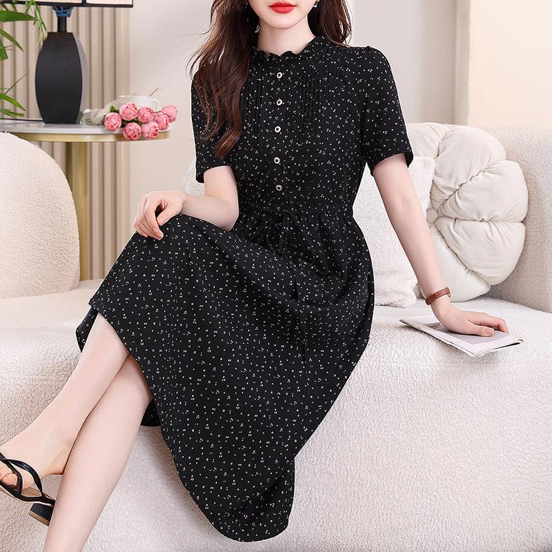French Retro Floral Dress for Plus Size Middle-Aged Mothers - Stand Collar, Pleated, Drawstring Waist Skirt L (52.5-57.5 kg)
French Retro Floral Dress for Plus Size Middle-Aged Mothers - Stand Collar, Pleated, Drawstring Waist Skirt L (52.5-57.5 kg)