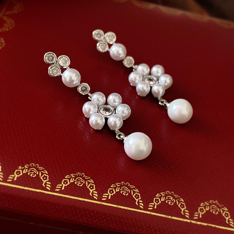 Baroque Pearl & Zircon Flower Tassel Sterling Silver Earrings - French High-End Fashion for Women
Baroque Pearl & Zircon Flower Tassel Sterling Silver Earrings - French High-End Fashion for Women