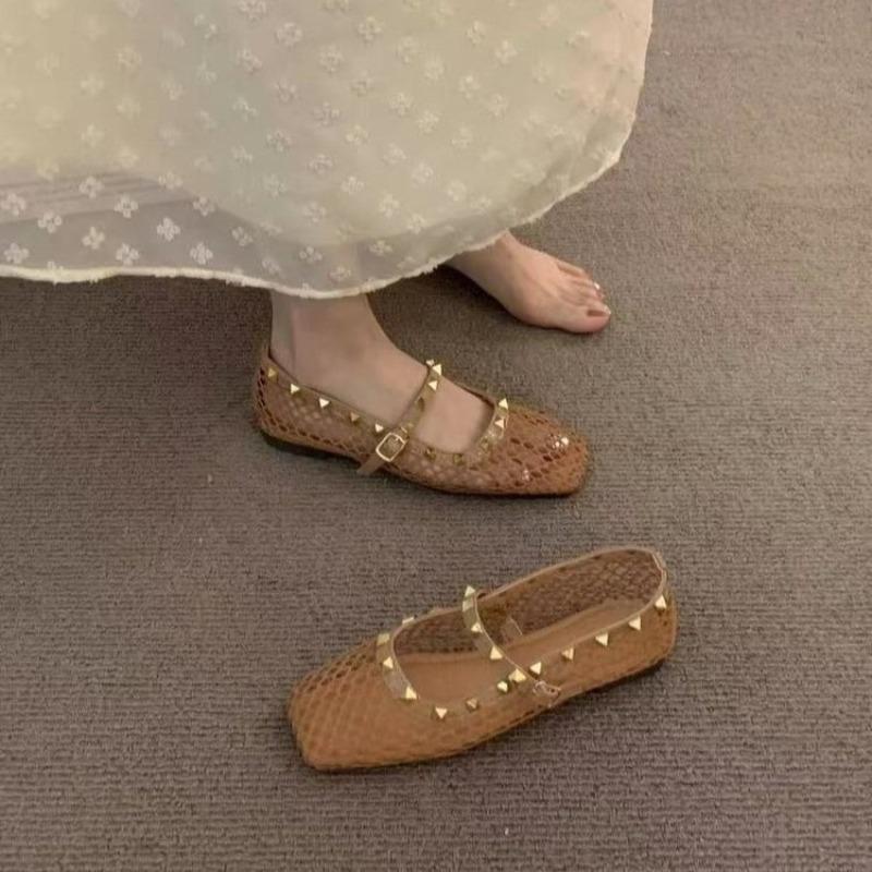 Fashion Cutout Naked Apricot Temperament Sandals Women s Summer New Rivet Fairy Square Toe Flat Mary Jane Sandals 35 хаки
Fashion Cutout Naked Apricot Temperament Sandals Women s Summer New Rivet Fairy Square Toe Flat Mary Jane Sandals 35 хаки