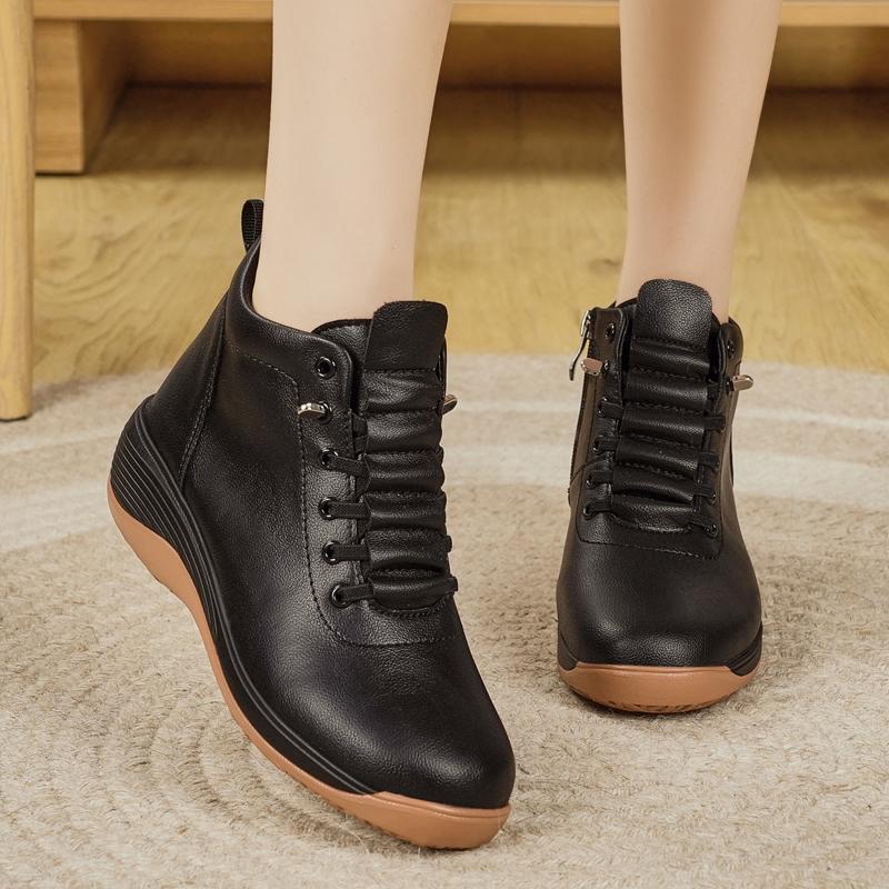 Женские кроссовки на платформе, спортивные, повседневные, черные кожаные ботинки, обувь на танкетке, кроссовки с высоким верхом, увеличивающие рост 42 чёрный
Женские кроссовки на платформе, спортивные, повседневные, черные кожаные ботинки, обувь на танкетке, кроссовки с высоким верхом, увеличивающие рост 42 чёрный