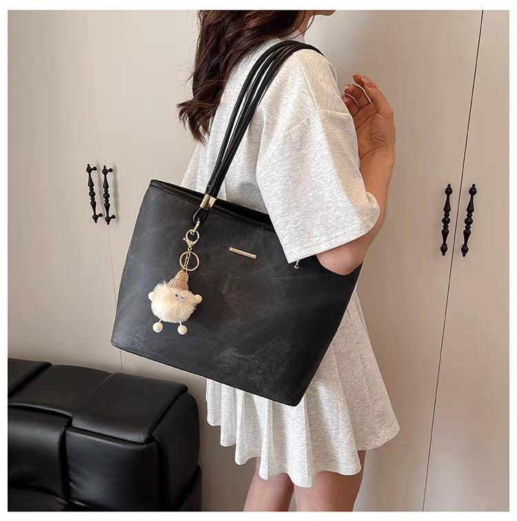 Large-capacity Student Tote Bag Women s High-quality Foreign Style Work Commuter Shoulder Underarm 31x12x26 single package чорний
Large-capacity Student Tote Bag Women s High-quality Foreign Style Work Commuter Shoulder Underarm 31x12x26 single package чорний