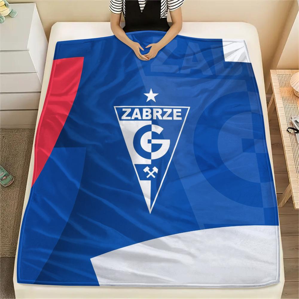Górnik Zabrze Print Flannel Blanket, High quality Comfortable for All Seasons, Home Decor, Warmth and Comfort 130cm x 150cm
Górnik Zabrze Print Flannel Blanket, High quality Comfortable for All Seasons, Home Decor, Warmth and Comfort 130cm x 150cm